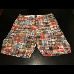 Gap men’s madras cargo shorts in GUC.